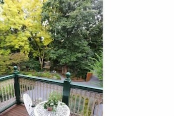 Mary Card's Coach House - Travel Agents 1