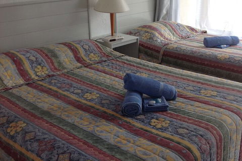 Farnboro Motel - Cruises Travel 3
