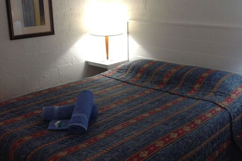 Farnboro Motel - Cruises Travel 6