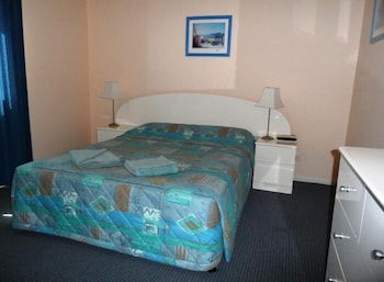 Sylvan Beach Resort - Travel Search 3