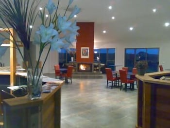 Swan Lake Guest House - Travel Agents 3