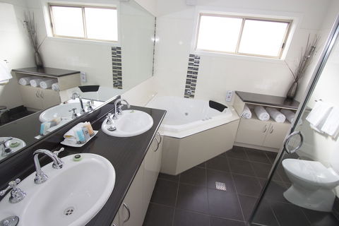Rsl Club Motel - Travel Search 6