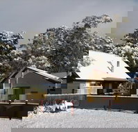 Derwent Bridge Chalets  Studios - Travel Agents