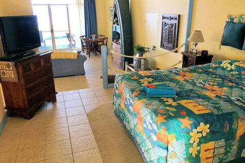 Al Mare Beachfront Retreat - Travel Search 4