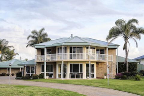 Harbourview House - Cruises Travel 0