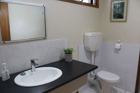Dunolly Golden Triangle Motel - Travel Agents 7