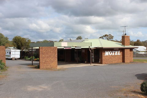 Dunolly Golden Triangle Motel - Travel Agents 1