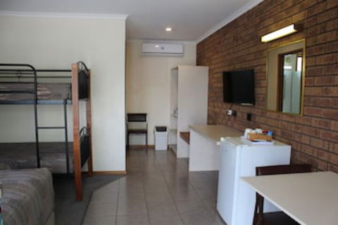 Dunolly Golden Triangle Motel - Travel Agents 0