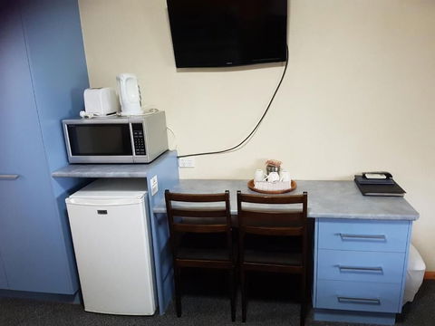 Kingaroy Country Motel - Tourism Guide 6