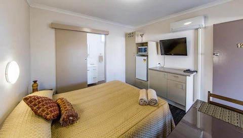Kingaroy Country Motel - Tourism Guide 5