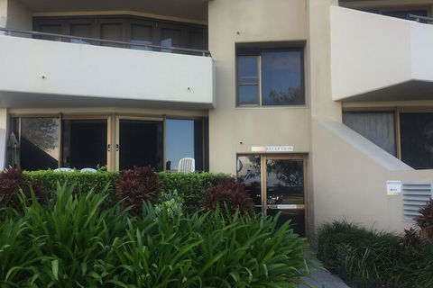 Sandrift Beachfront Apartments - Travel Search 5