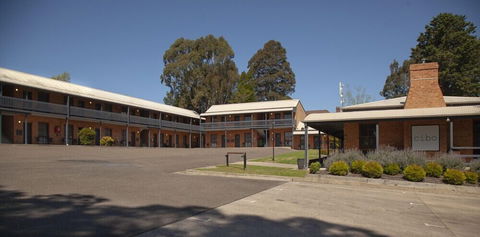 Bega Downs Motor Inn - Travel Search 0