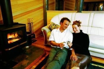 Springbrook Lyrebird Retreat - Tourism Guide 2