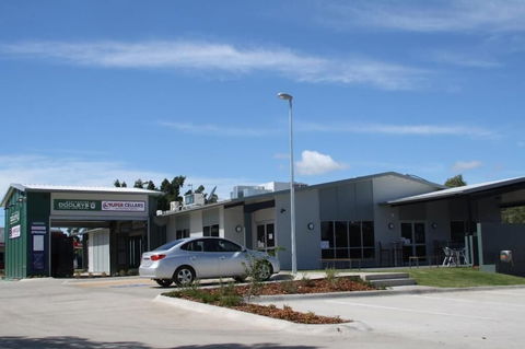 Dooleys Springsure Tavern And Motel - Travel Search 1