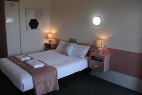 Caloundra Suncourt Motel - Travel Search 0