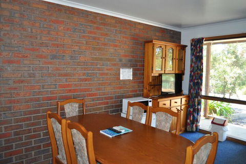 Amaze N Things Holiday Park & Motel - Travel Agents 4