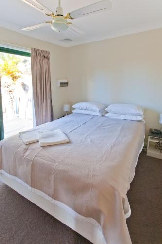 Wagga Wagga Beach Caravan Park - Tourism Guide 3