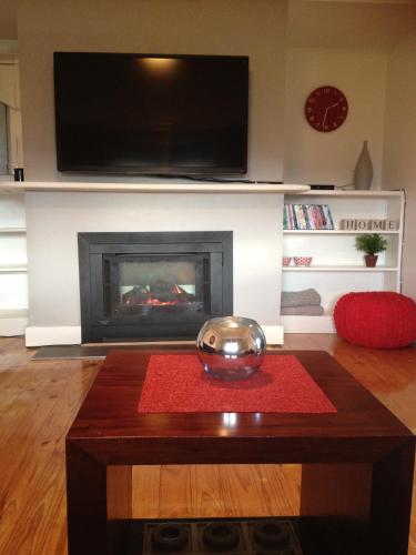 Ploughmans On Ivy - Travel Agents 2