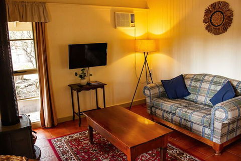Kalimna Woods Cottages - Tourism Guide 5