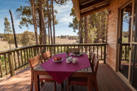Balingup Heights Hilltop Forest Cottages - Tourism Guide 1