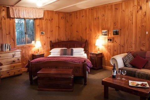 Balingup Heights Hilltop Forest Cottages - Tourism Guide 6