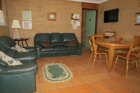 Bentwood Olive Grove Accommodation - Tourism Guide 5