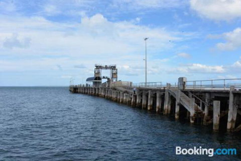 Edgewater Escape - Travel Agents 4