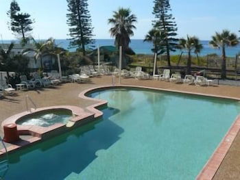 Diamond Beach Holiday Park - Travel Agents 4