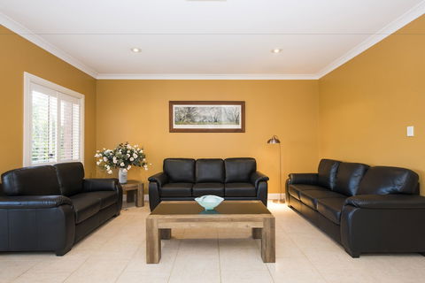 Colonial Court Villas - Travel Search 4
