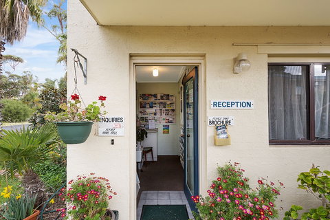 Ocean Drive Apartments - Travel Agents 3