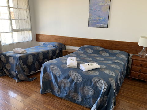 Beaconsfield Lodge Motel - Cruises Travel 6