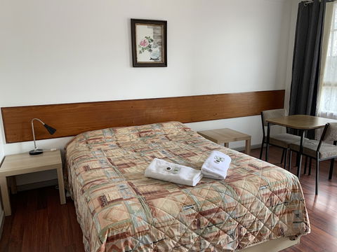 Beaconsfield Lodge Motel - Cruises Travel 3