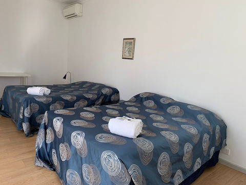 Beaconsfield Lodge Motel - Cruises Travel 5
