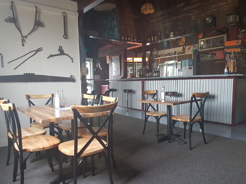 Monto Colonial Motor Inn - Travel Search 5