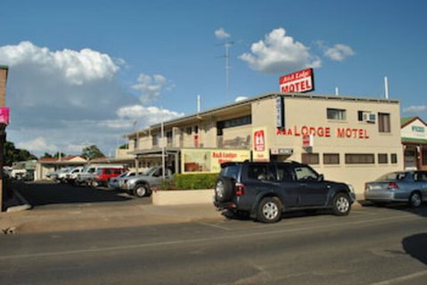 A & A Lodge Motel Emerald - Tourism Guide 0