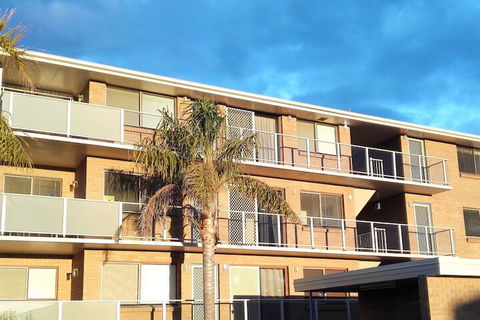 Narooma Palms Holiday Apartments - Travel Agents 1