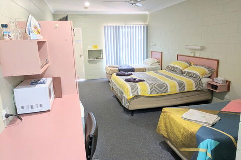 Yungaburra Park Motel - Travel Agents 1