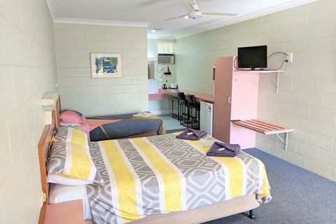 Yungaburra Park Motel - Travel Agents 7