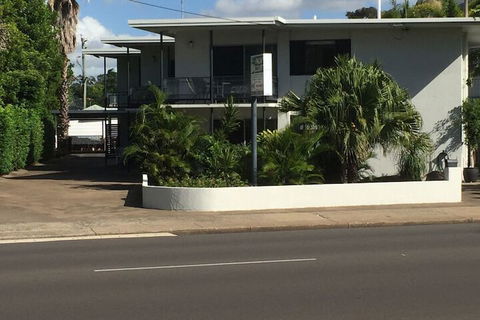 Palm Court Hervey Bay - Travel Agents 1