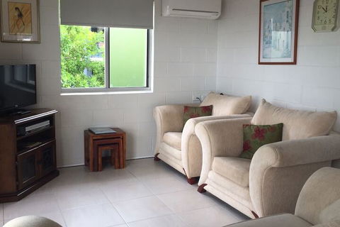 Palm Court Hervey Bay - Travel Agents 6