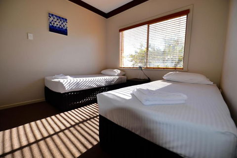 City Centre Apartments - Travel Agents 3