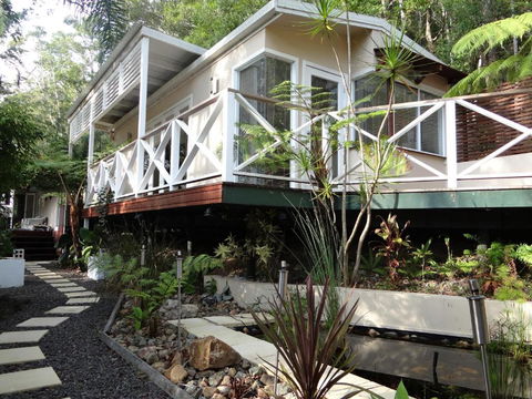 Eumundi Yacht Club B & B - Travel Search 6