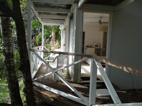 Eumundi Yacht Club B & B - Travel Search 3