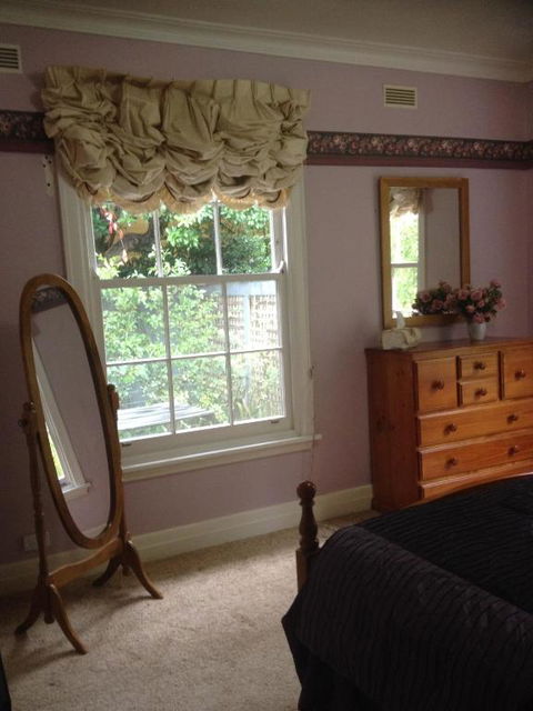 Bessies Cottage - Travel Search 5