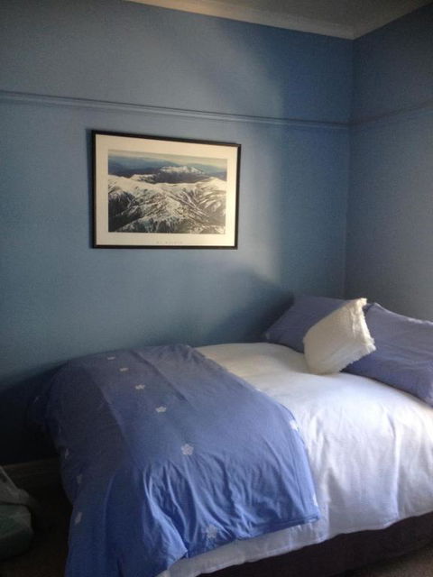 Bessies Cottage - Travel Search 2