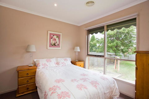 Geelong Holiday Home - Travel Search 6