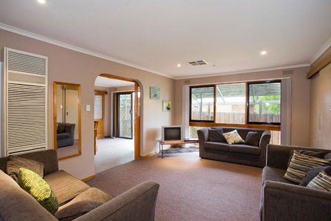 Geelong Holiday Home - Travel Search 2
