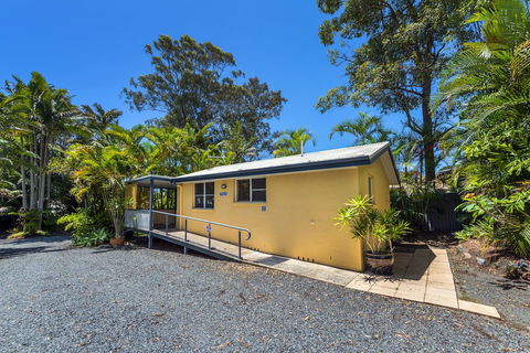 Safety Beach Ocean Bungalows - Travel Search 3
