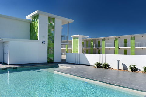 Mackay Oceanside Central Hotel - Tourism Guide 2