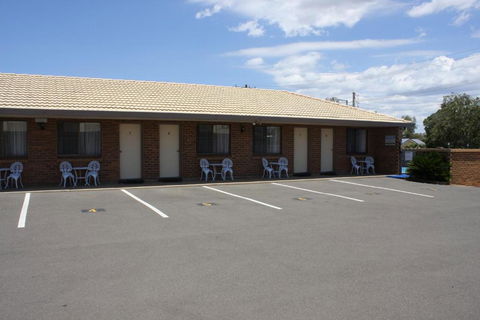 Mid Town Inn Narrabri - Travel Search 2